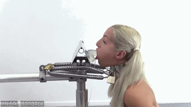 Deepthroat training machine