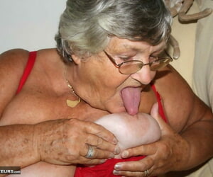 Morbidly chunky nan Grandma Libby licks a nipple before dissemination will not hear of cunt