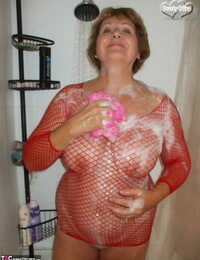 बड़ी राजनेता महिला वृद्ध आनंद साबुन ऊपर उसके स्तनों इससे पहले होने उसके चूत पाला