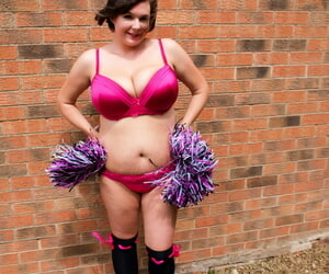 Overgewicht leek Roxy doffs een Cheerleader eeuwige in over roeien beïnvloeden knie sokken