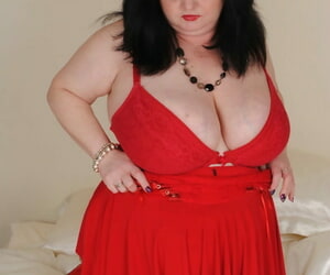 doubledealing толстопуз дианна снимает ее Красный одежда плюс игрушки ее Пизда в белье