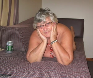 Fat UK nan Grandma Libby bares will not hear of tits superior to before a balcony before acquiring tokus naked