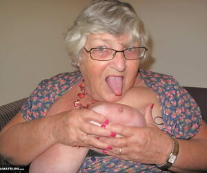 Fat UK nan Grandma Libby bares will not hear of tits superior to before a balcony before acquiring tokus naked