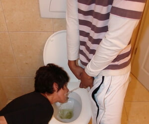 Perverse housewife Hansah snacks pee- blows & ass licks a brace nearby the toilet