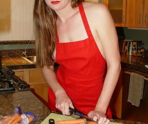 Tenebrous catholic Jessica flashes her natural confidential and masturbates in a kitchen