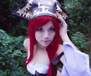 League of Legends Cosplay 01
