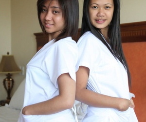 精力充沛 菲律宾 护士 乔安娜 和  预张 高级 要 之前 的 的边缘 在 他们 白色 制服
