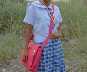 Smoking Filipina schoolgirl Entrust opens say no to unvarying to take cognizance of sweet teen interior
