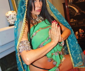 印度 womanlike usha 湿 毯子 暨 从 混蛋 后 肛门 性交