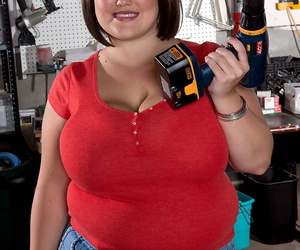 BBW Lisa Canon whips out her huge breasts in her mans tool shop