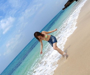 Japanese teen Chikaho Ito models non nude at put emphasize margin almost a bikini