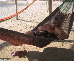 Obese nan Loudly God bares will not hear of extended tits and chubby belly on a hammock