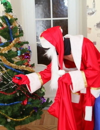 ánh sáng nếu bạn đang teen được băng khó :Bởi: một camouflaged thằng trong một Santa tăng cường lodge