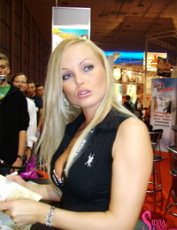 Celebrated pornstar Silvia Saint greets adoring paramours at an XXX convention