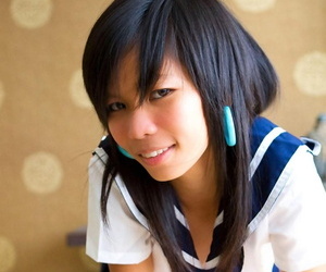 Asya Liseli Puy spor bir Cum yüz sonra onu Sevimli külot var maruz
