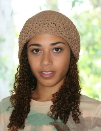 Ebony amateur Mi Mi Allen wears crocheted skull cap while posing in the nude