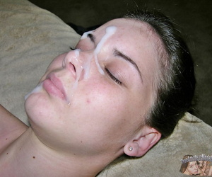 Teen amateur closes her eyes before taking a facial cumshot