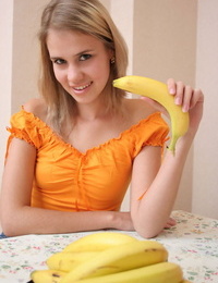 Очаровательные дорогая с бананы часть 138