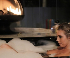 Samantha Saint is taking bath and window-dressing their way awesome crave legs