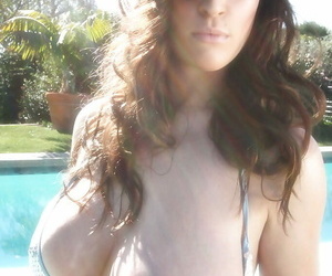 Bruna pet Lana Kendrick libera pesante pornostar Cuore di cuori da Bikini completato
