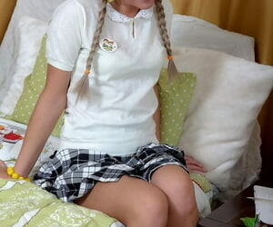Cute schoolgirl Lindsey Olsen loses say no to virginity swindle cramming