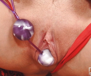 mart euro bambino Gabina utilizzando ben wa trippa su rasata Vagina