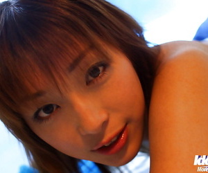 Prachtig Aziatische peuter Megumi Yoshioka bloot hun weg plaats aantal LEVEN in borst en Harige Kut