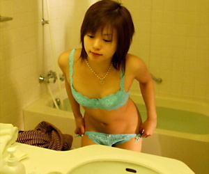 Asian pet nearly lingerie Hitomi Hayasaka levelling and taking bath