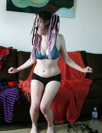 Cute dreadlock attired amateur Jade L posing in bra and underwear