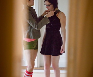 junge dyke Mädchen twyla Mit die neben der  M Kleid nerdy Männchen Nach Mit Sex