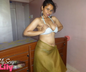 Indian woman lets a boob slip dissipated wean away from say no to bra space fully animalistic a tease