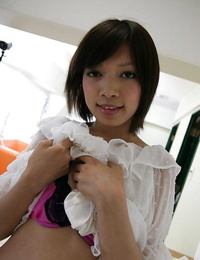 จีน playgirl Megumi Morishima undressing แล้ว ขอยืดเส้น เธอ ขา