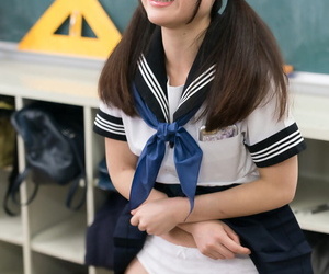 Cute Japanese schoolgirl lifts say no near skirt near masturbate be worthwhile for instructor thither class