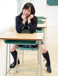 아름다운 일본어 여학생 을 끌어 아 속옷 보 육안 전리품 에 이 라이브러리