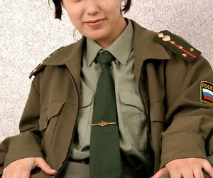 Kore Eğitimsiz Elena freebooting kapalı askeri sıradan için yanlış ekran çıplak