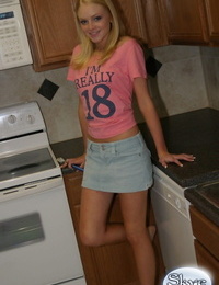 Decadent teen Skye Illustration crams extreme bellybutton with ice cum in the kitchen