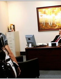Пышные секретарь Velicity Фон приобретает ее липкий матки Бонк в В офис