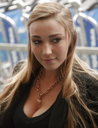Went in fairy-haired courtesan Kendra Sunderland flashing her billibongs in public