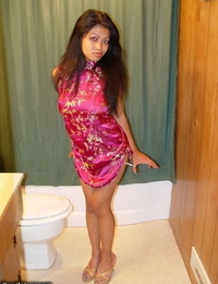 Sassy thai wench urination and exposing her gash in close up