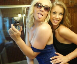Teen lesbians Sienna Splash added to Presley Hart taking lay bare selfies beside mirror