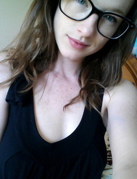đơn :cô gái: Gemma Đồ lẳng lơ đưa selfies trong khác nhau ...  kỳ những cởi áo ra