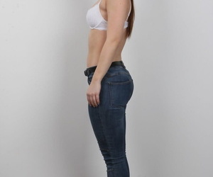Pretty Sara removes her jeans and shirt be useful to a porno mugshot