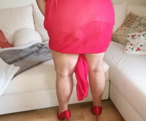 Horny oma Caro hikes in yearn red dress thither latitude their way hairy vagina