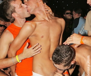 Lindo homosexual hotties disfrute de snorkeling auténtico schlongs Parte 836