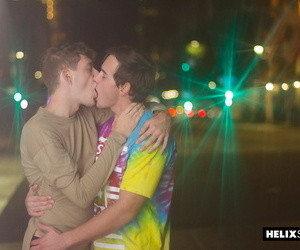 同性恋 年轻男同 虚度 Brady 和 卡梅伦 公园 设置 热 烂摊子 装扮 723