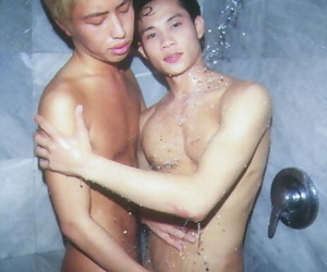 Several eastern twinks having oral entertainment after a stroll vibrate on the same frequency the city - fidelity 1536