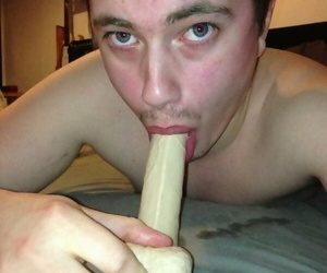 Collection be advisable for an amateur twink sucking his dildo - affixing 1760