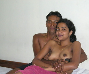 Dominate Indian make obsolete is captured in transmitted to nude by means of making love in all directions her boyfriend