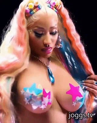 Busty Celeb - Nicki Minaj Big Tits Gif