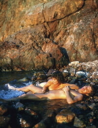 Vintage tearing up with hot Suze Randall and her lean fucker outdoors